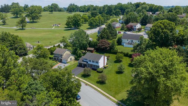 1708 WHITE WATER RD, Lancaster, PA 17603