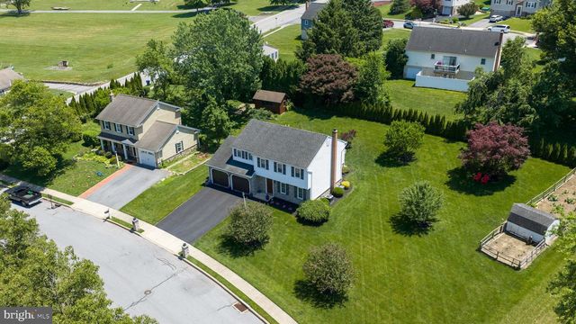 1708 WHITE WATER RD, Lancaster, PA 17603