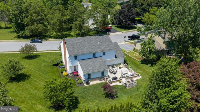 1708 WHITE WATER RD, Lancaster, PA 17603