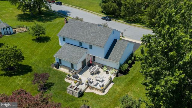 1708 WHITE WATER RD, Lancaster, PA 17603