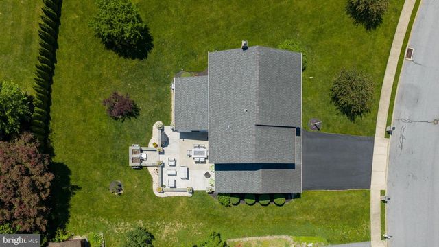 1708 WHITE WATER RD, Lancaster, PA 17603