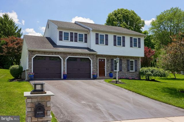 1708 WHITE WATER RD, Lancaster, PA 17603