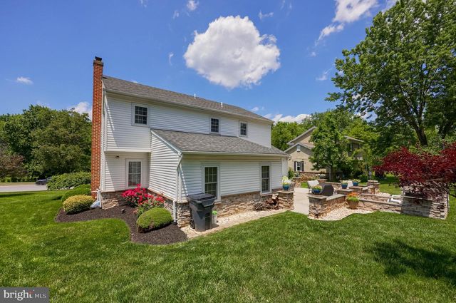 1708 WHITE WATER RD, Lancaster, PA 17603