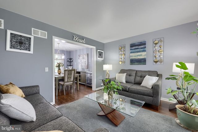 1708 WHITE WATER RD, Lancaster, PA 17603