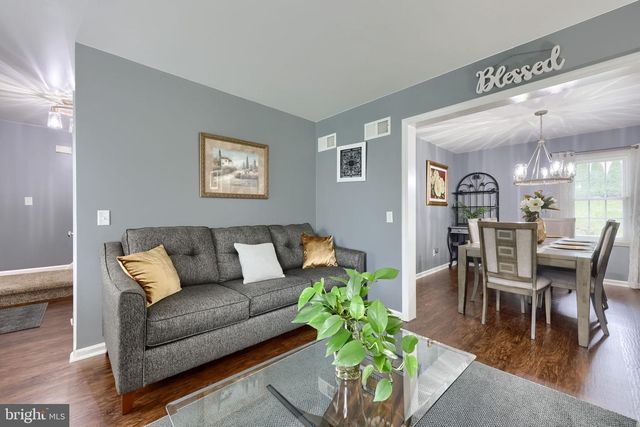 1708 WHITE WATER RD, Lancaster, PA 17603