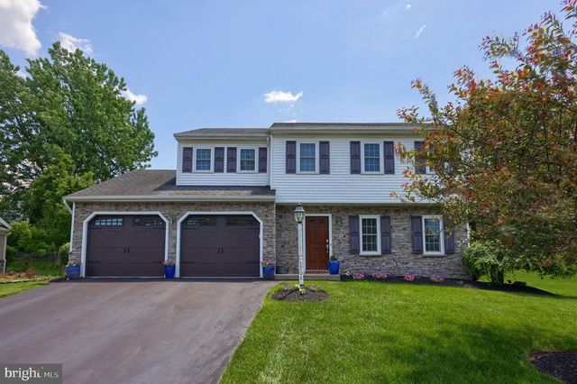 1708 WHITE WATER RD, Lancaster, PA 17603