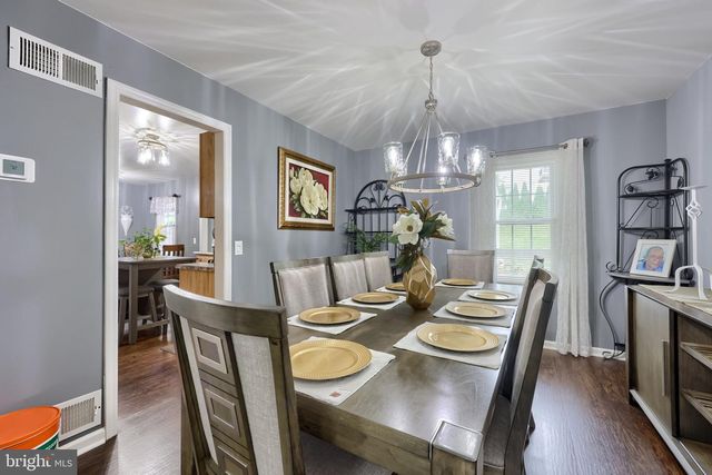 1708 WHITE WATER RD, Lancaster, PA 17603