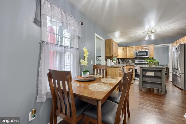 1708 WHITE WATER RD, Lancaster, PA 17603
