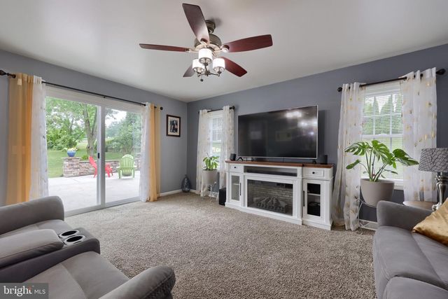 1708 WHITE WATER RD, Lancaster, PA 17603