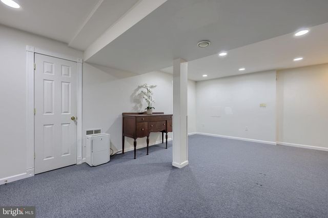 1708 WHITE WATER RD, Lancaster, PA 17603