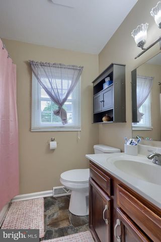 1708 WHITE WATER RD, Lancaster, PA 17603
