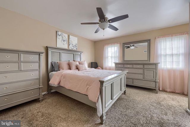 1708 WHITE WATER RD, Lancaster, PA 17603