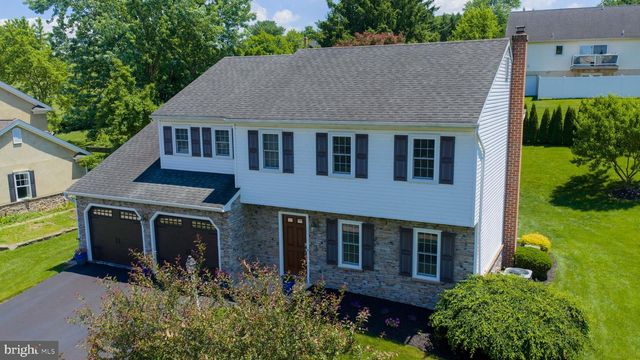 1708 WHITE WATER RD, Lancaster, PA 17603
