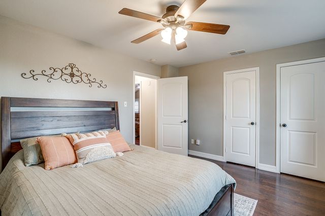 649 Christopher Lane, Burleson, TX 76028