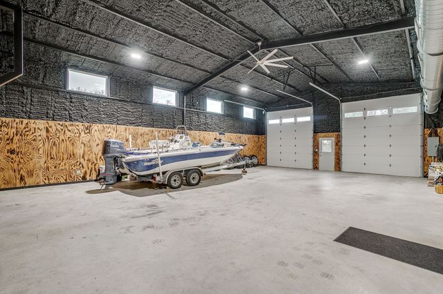 649 Christopher Lane, Burleson, TX 76028