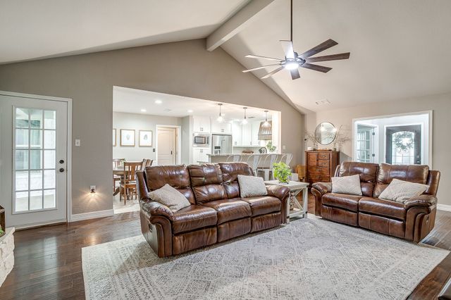 649 Christopher Lane, Burleson, TX 76028