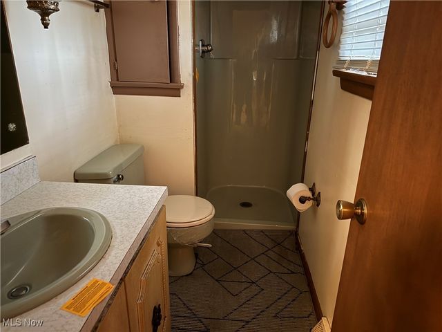 2851 Carlton Drive NW, Warren, OH 44485