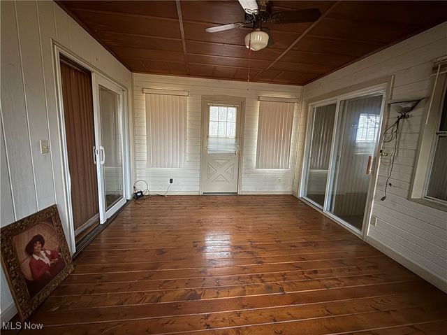 2851 Carlton Drive NW, Warren, OH 44485