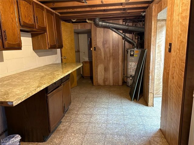 2851 Carlton Drive NW, Warren, OH 44485