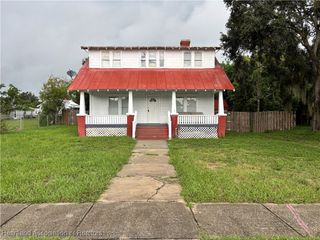 22 W Lagrande Street, Avon Park, FL 33825