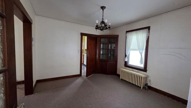 33 Carlisle St, Worcester, MA 01602