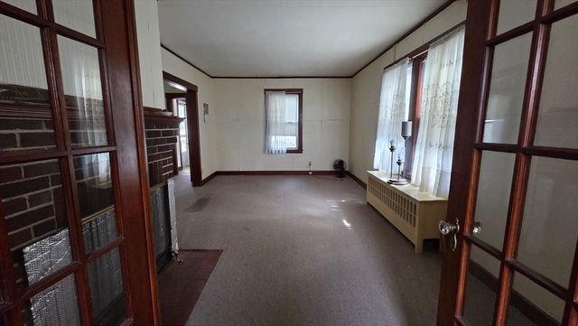 33 Carlisle St, Worcester, MA 01602
