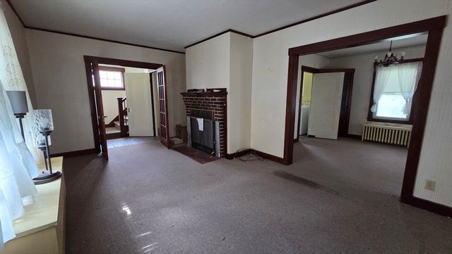 33 Carlisle St, Worcester, MA 01602