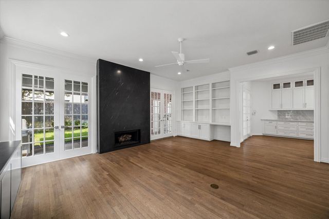 6130 Annapolis Street, Houston, TX 77005