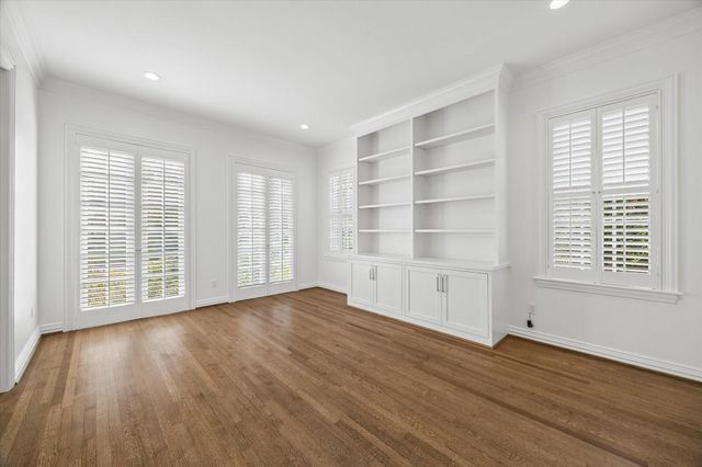 6130 Annapolis Street, Houston, TX 77005