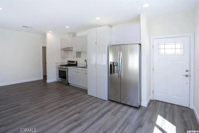 7521 Milwood Avenue, Canoga Park, CA 91303