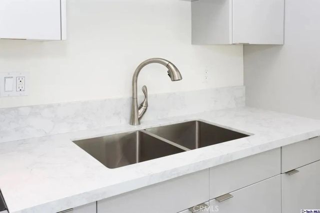 7521 Milwood Avenue, Canoga Park, CA 91303