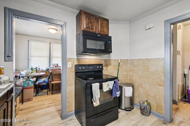 395 DURAY Court, Jacksonville, FL 32208