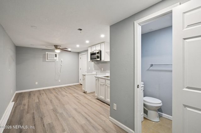 395 DURAY Court, Jacksonville, FL 32208