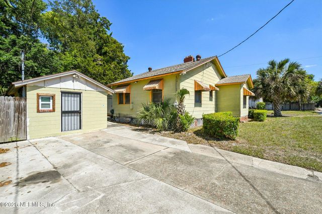 395 DURAY Court, Jacksonville, FL 32208