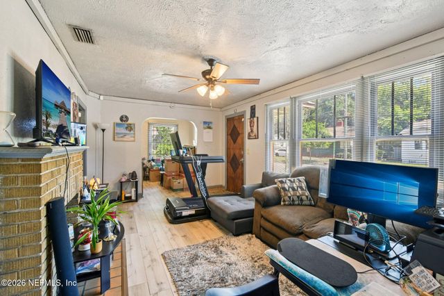 395 DURAY Court, Jacksonville, FL 32208