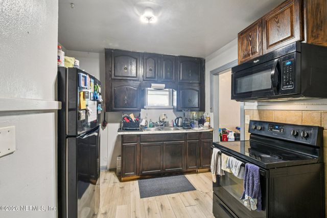 395 DURAY Court, Jacksonville, FL 32208