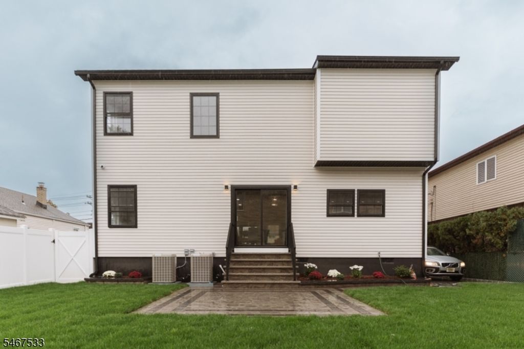 138 5Th St, Saddle Brook Twp., NJ 07663 — photo 3