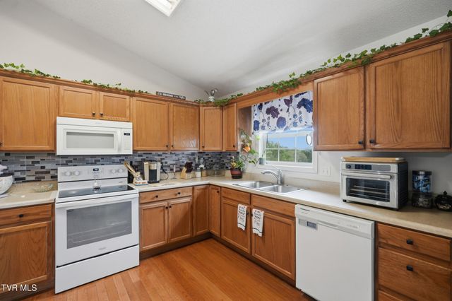 315 Old Embreeville Road, Jonesborough, TN 37659