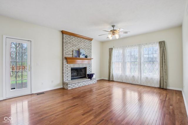 9402 Greenthread Lane, Zionsville, IN 46077