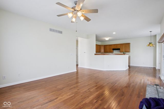 9402 Greenthread Lane, Zionsville, IN 46077