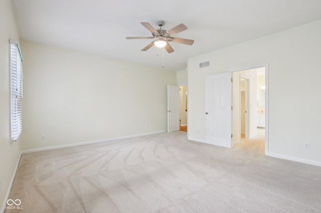 9402 Greenthread Lane, Zionsville, IN 46077