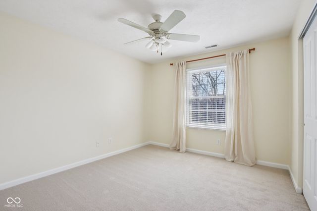 9402 Greenthread Lane, Zionsville, IN 46077