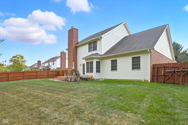 9402 Greenthread Lane, Zionsville, IN 46077