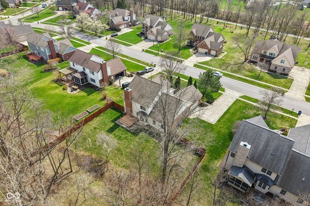 9402 Greenthread Lane, Zionsville, IN 46077