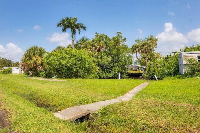 156 MYAKKA DRIVE, Venice, FL 34293