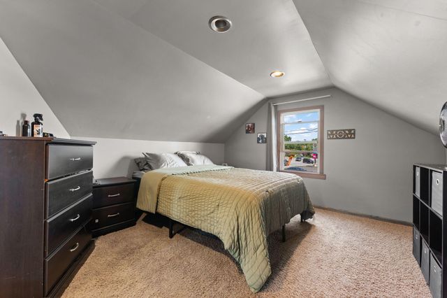 125 N Wisconsin Street, Hobart, IN 46342