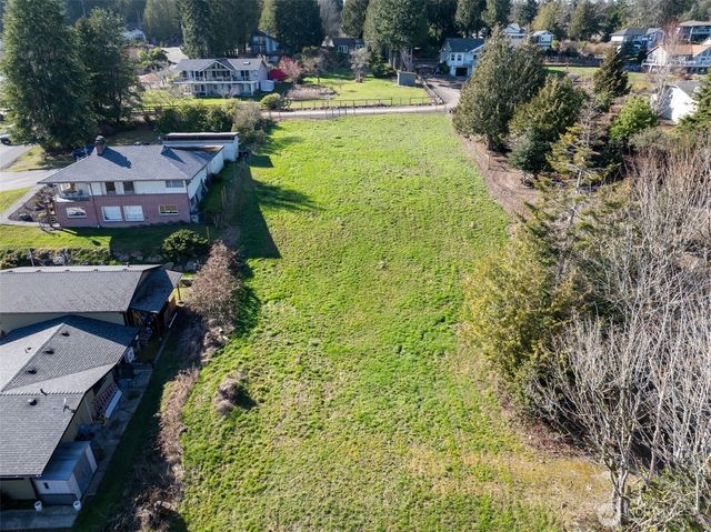 8185 E Seaview Drive, Port Orchard, WA 98366