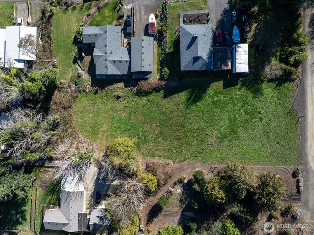 8185 E Seaview Drive, Port Orchard, WA 98366
