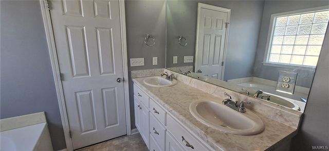 2124 Stardust, Tuscaloosa, AL 35405