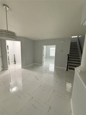 18405 KENTISBURY COURT, Land O Lakes, FL 34638